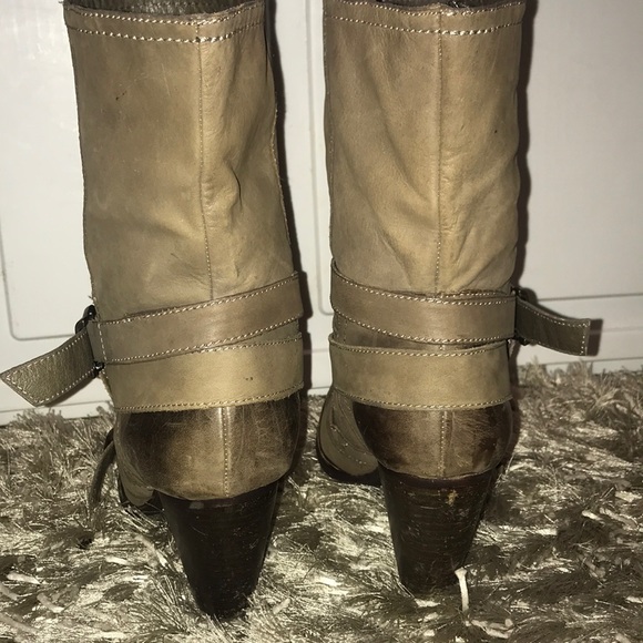 Steve Madden Freeway Booties size 6.5 - Picture 3 of 8